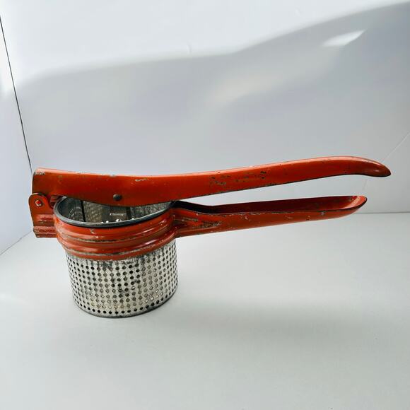 Potato Ricer Masher Strainer Kitchen Utensil Vintage Red Handled Metal Farmhouse - Picture 3 of 7
